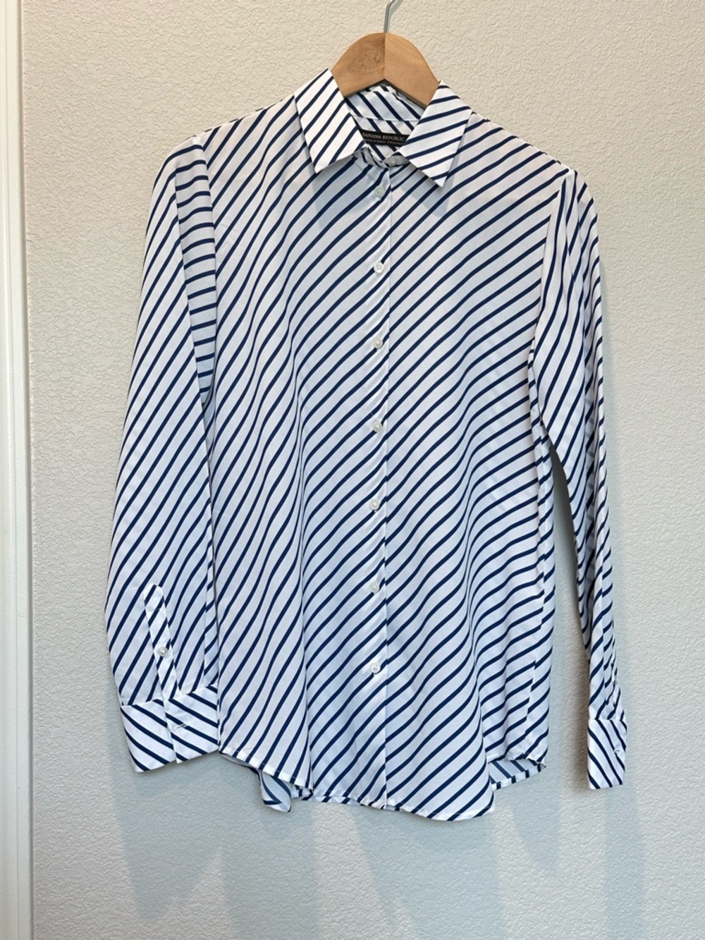 Banana Republic Dillon Blue White Striped‎ Button Front Blouse M
